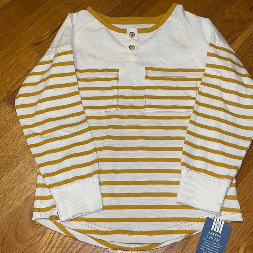 NWT crew neck Tshirt